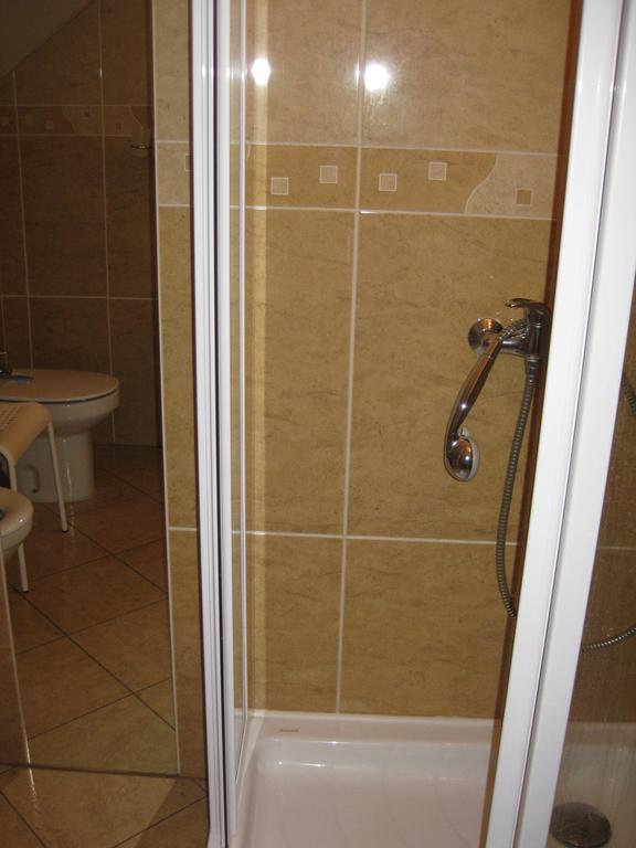 Pokoje Goscinne Pod Palmami Busko-Zdrój Exterior foto